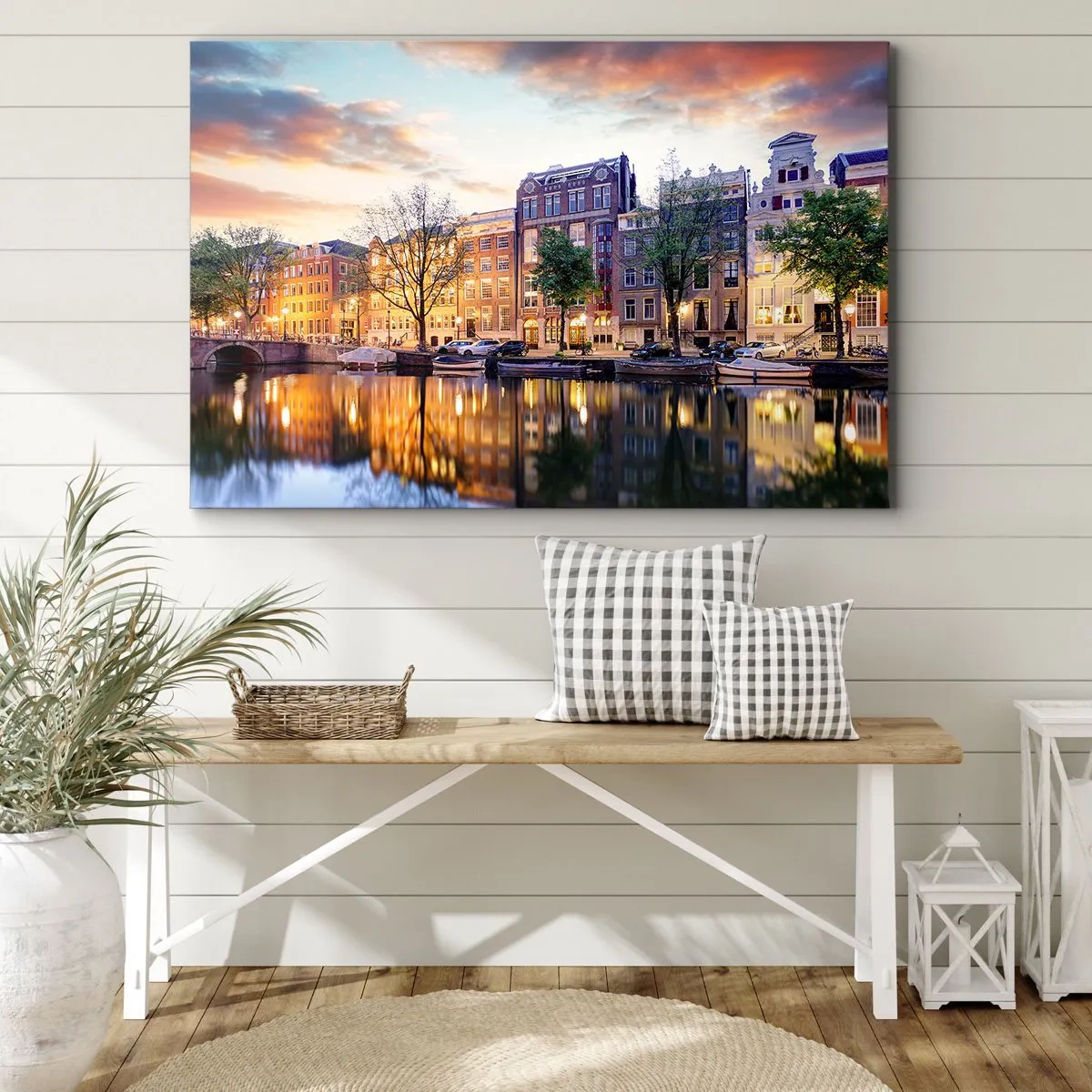 Impression sur toile - Image sur toile - Canal avec reflet des immeubles d'habitation dans la lumière du soir - 120x80cm - Beauté hollandaise sobre et sereine - Décoration murale moderne pour le salon et la chambre ARTTOR