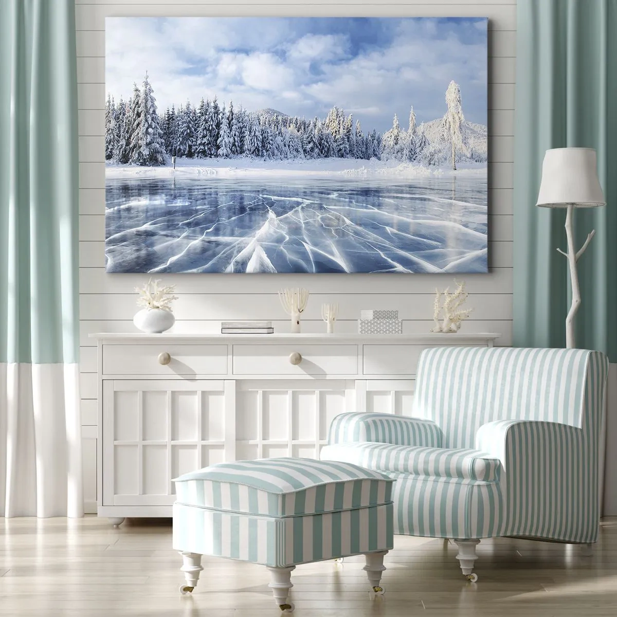 Impression sur toile - Image sur toile - Un lac gelé entouré d'une forêt enneigée - 100x70cm - Vue éblouissante et cristalline - Décoration murale moderne pour le salon et la chambre ARTTOR