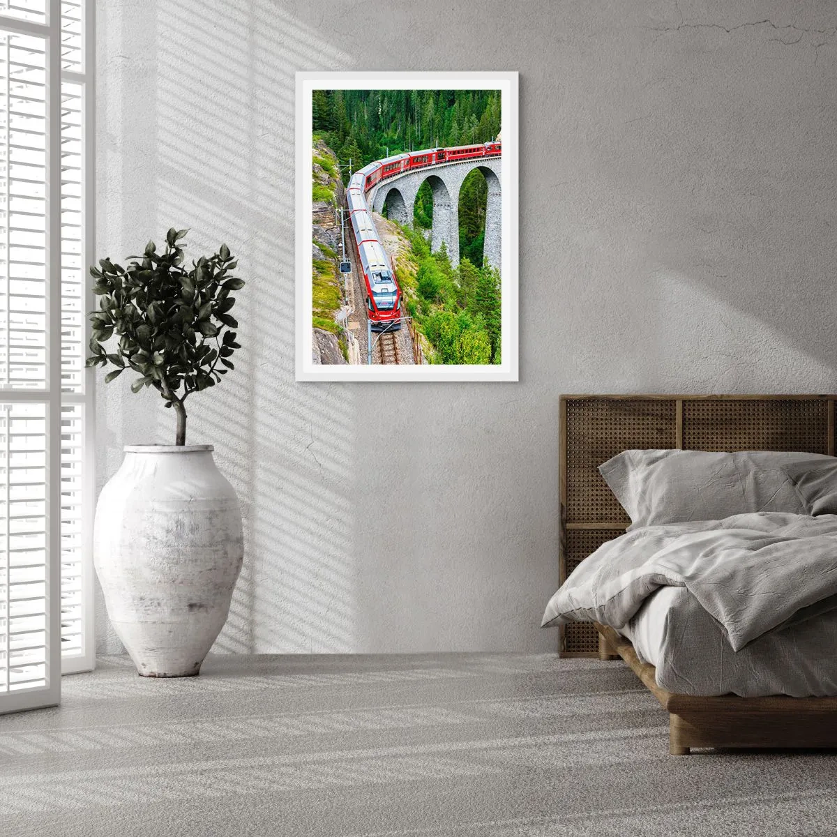 Affiche dans un cadre blanc - Poster - Chemin de fer avec vue sur la montagne - 70x100 cm