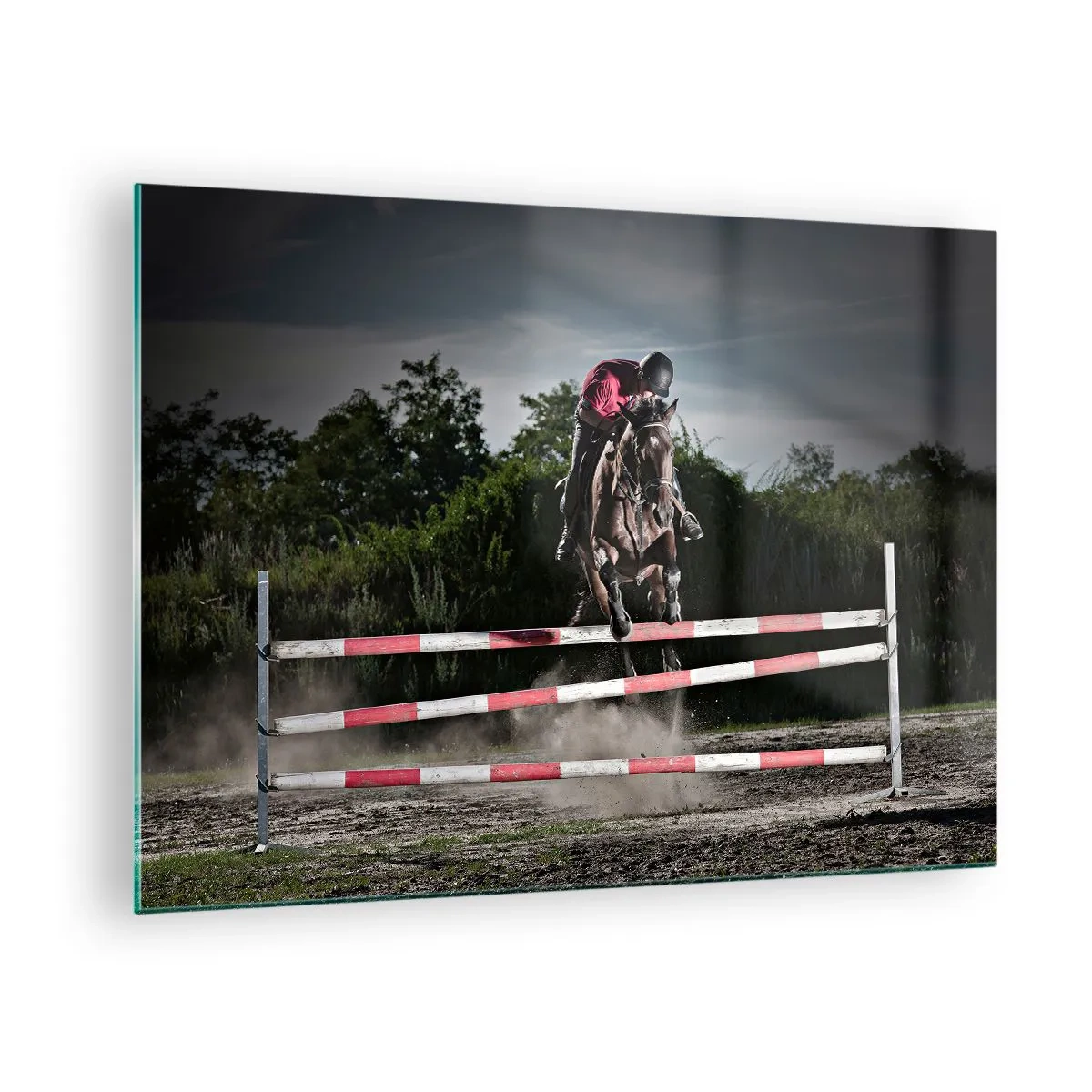 Impression sur verre - Image sur verre - Un cavalier sur un cheval saute par-dessus un obstacle avec la nature en arrière-plan - 70x50cm - Ensemble pour la victoire - Décoration murale moderne pour le salon et la chambre ARTTOR