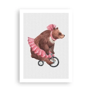 Affiche - Poster - Illustration à l'aquarelle d'un ours en jupe rose faisant du vélo. - 50x70cm - Quel cirque ! - Décoration murale moderne pour le salon et la chambre ARTTOR