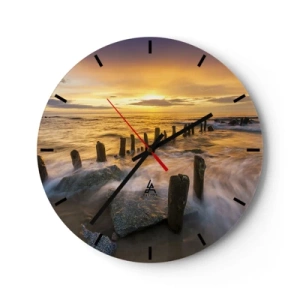 Horloge murale - Pendule murale - Coucher de soleil sur la mer avec des poteaux en bois sur le rivage - 30x30cm - La beauté brute de la mer Baltique - Décoration murale moderne pour le salon, la cuisine et la chambre ARTTOR