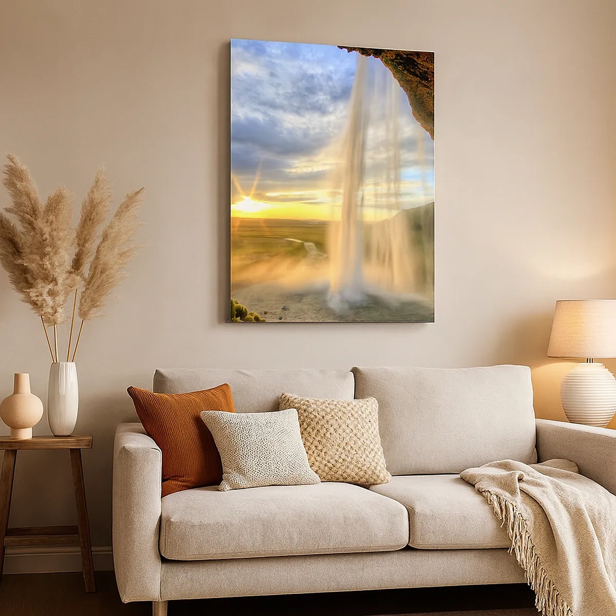 Impression sur toile - Image sur toile - Une cascade illuminée par la lumière du soleil sur fond de paysage - 50x70cm - Le monde derrière un voile de gouttes - Décoration murale moderne pour le salon et la chambre ARTTOR