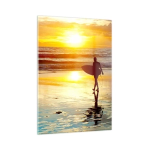 Impression sur verre - Image sur verre - Un surfeur marchant sur la plage au coucher du soleil avec sa planche - 50x70cm - Le retour du guerrier - Décoration murale moderne pour le salon et la chambre ARTTOR
