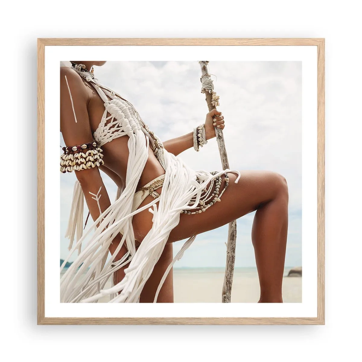 Affiche dans un chêne clair - Poster - Prêtresse du soleil - 60x60 cm