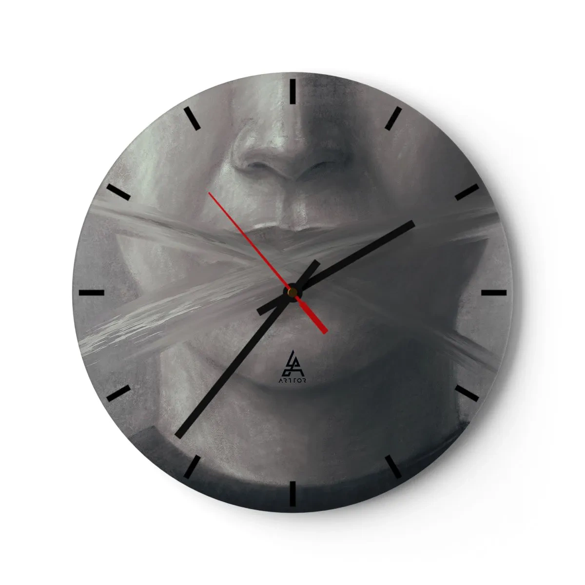 Horloge murale - Pendule murale - Portrait en noir et blanc avec la bouche recouverte d'une croix au pinceau - 30x30cm - Sans mot - Décoration murale moderne pour le salon, la cuisine et la chambre ARTTOR