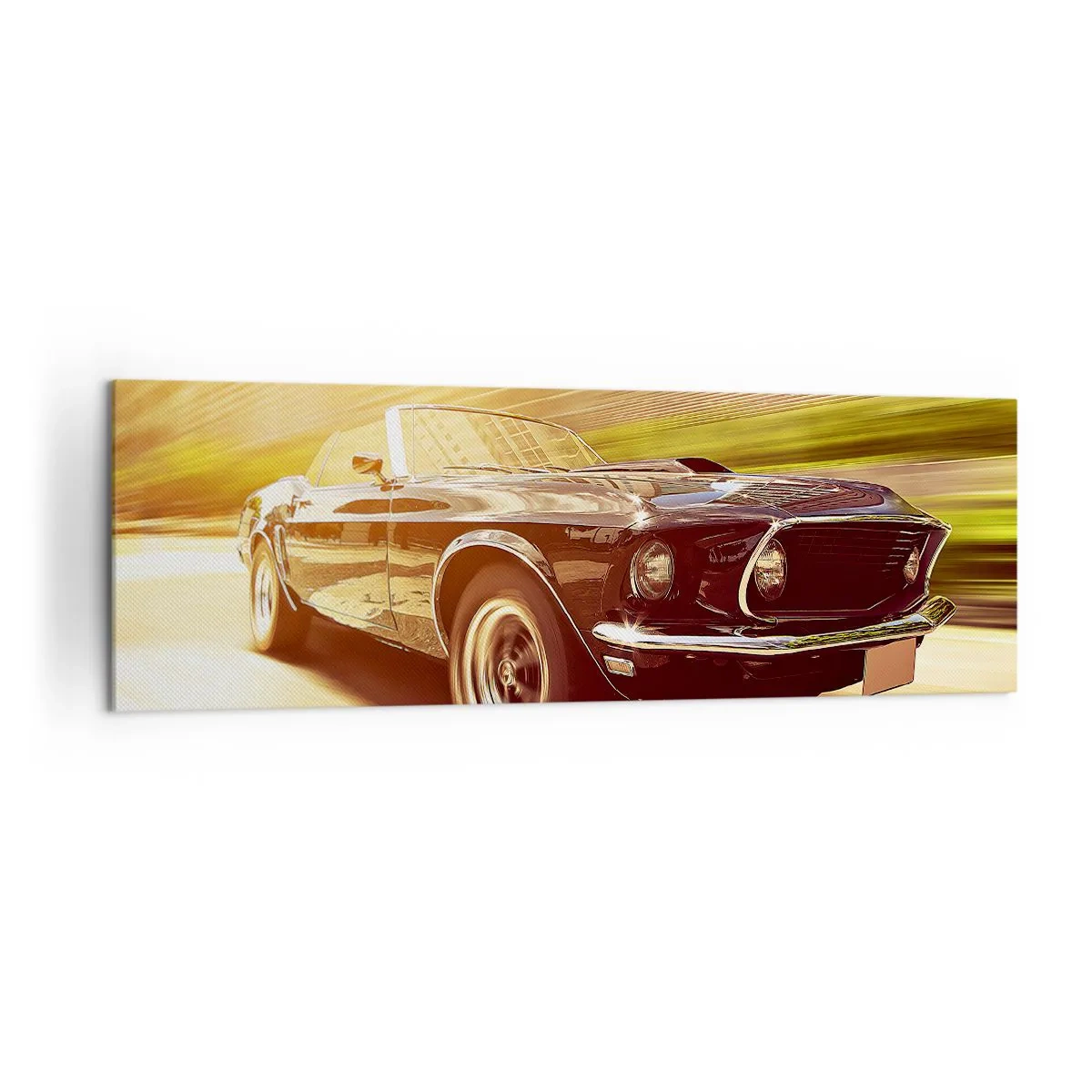 Impression sur toile - Image sur toile - Une voiture classique en mouvement dans un décor urbain - 160x50cm - 1967 - le retour de la légende - Décoration murale moderne pour le salon et la chambre ARTTOR