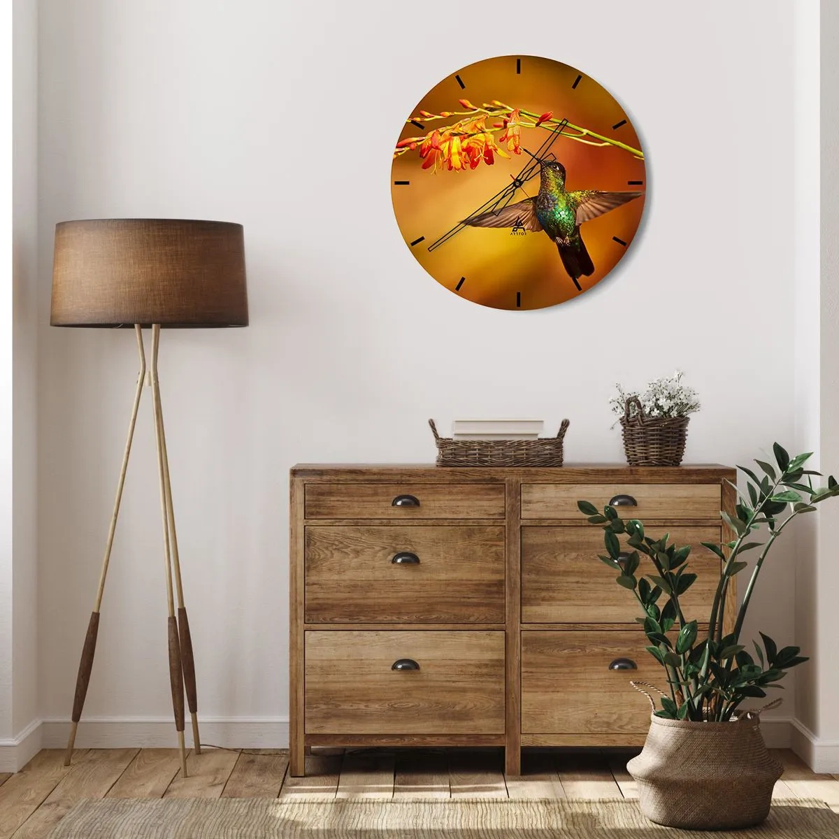 Horloge murale - Pendule murale - Un colibri se nourrissant de fleurs dans la lumière chaude - 30x30cm - Un messager de lumière selon les Mayas - Décoration murale moderne pour le salon, la cuisine et la chambre ARTTOR