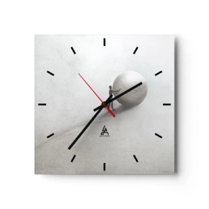 Horloge murale - Pendule murale - Une figure minimaliste avec une balle sur un fond clair et monochrome. - 30x30cm - Jeu de la vie - Décoration murale moderne pour le salon et la chambre ARTTOR