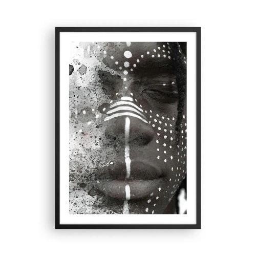 Affiche dans un cadre noir - Poster - Portrait abstrait avec des motifs noirs et blancs sur le visage - 50x70cm - Découvrez l'esprit primal - Décoration murale moderne pour le salon et la chambre ARTTOR