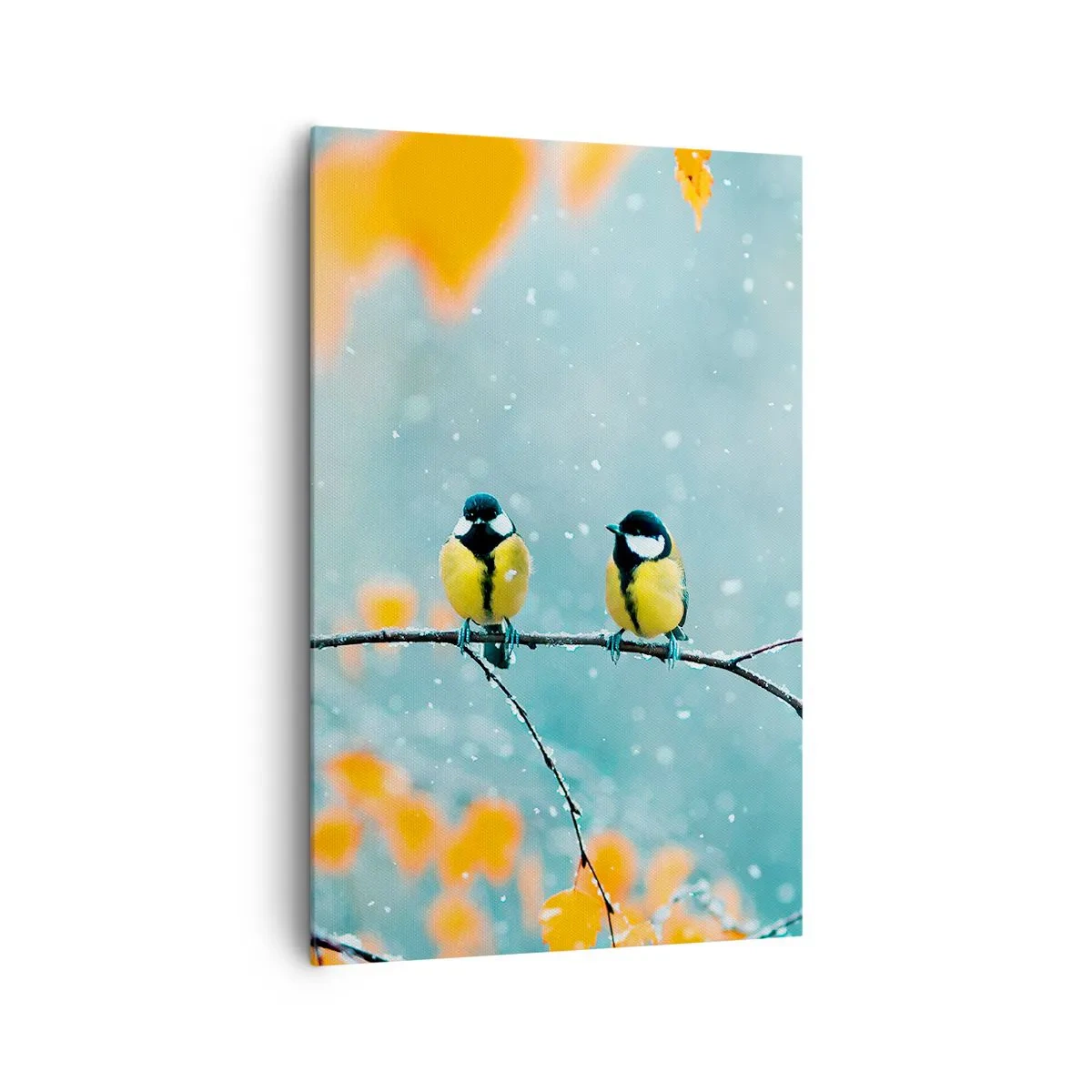 Impression sur toile - Image sur toile - Deux oiseaux sur une branche dans un décor hivernal avec des feuilles jaunes. - 80x120cm - Potins d'oiseaux - Décoration murale moderne pour le salon et la chambre ARTTOR