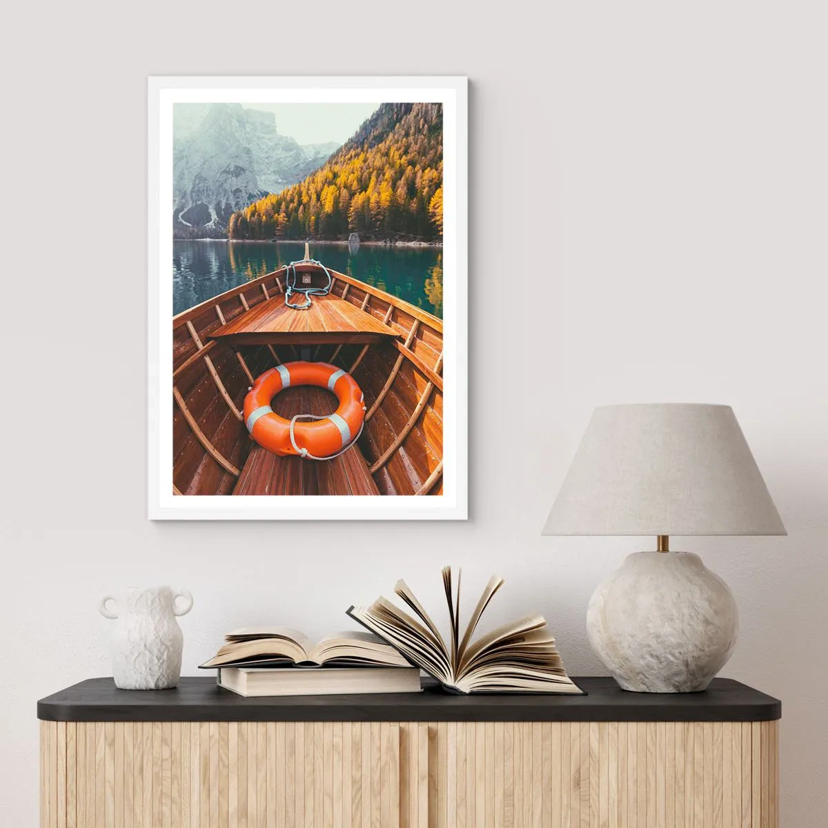 Affiche dans un cadre blanc - Poster - Escapade en montagne - 61x91 cm