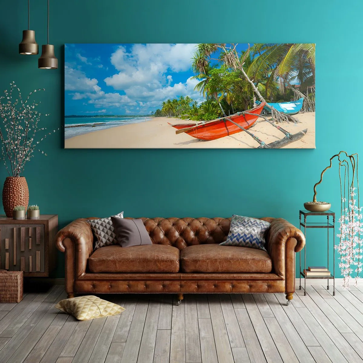 Impression sur toile - Image sur toile - Plage tropicale avec palmiers et bateaux colorés - 140x50cm - Le charme des tropiques - Décoration murale moderne pour le salon et la chambre ARTTOR