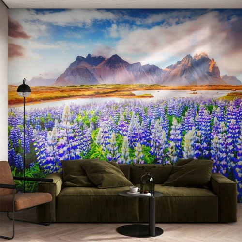 Papier Peint Photo Premium Sand - La force et l'austérité côtoient la douceur - Paysage, Montagnes, Fleurs - 200x140 cm