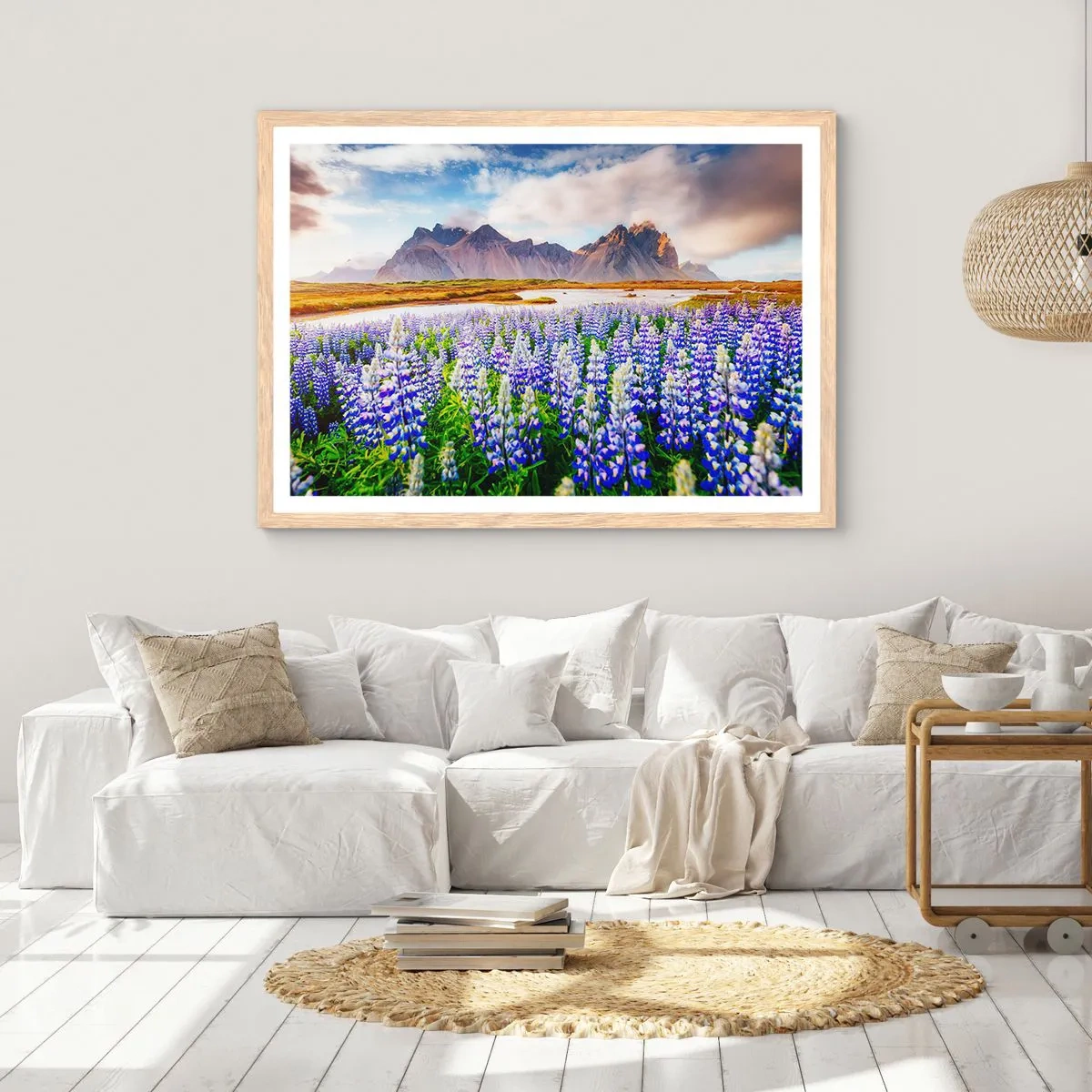 Affiche dans un chêne clair - Poster - La force et l'austérité côtoient la douceur - 100x70 cm