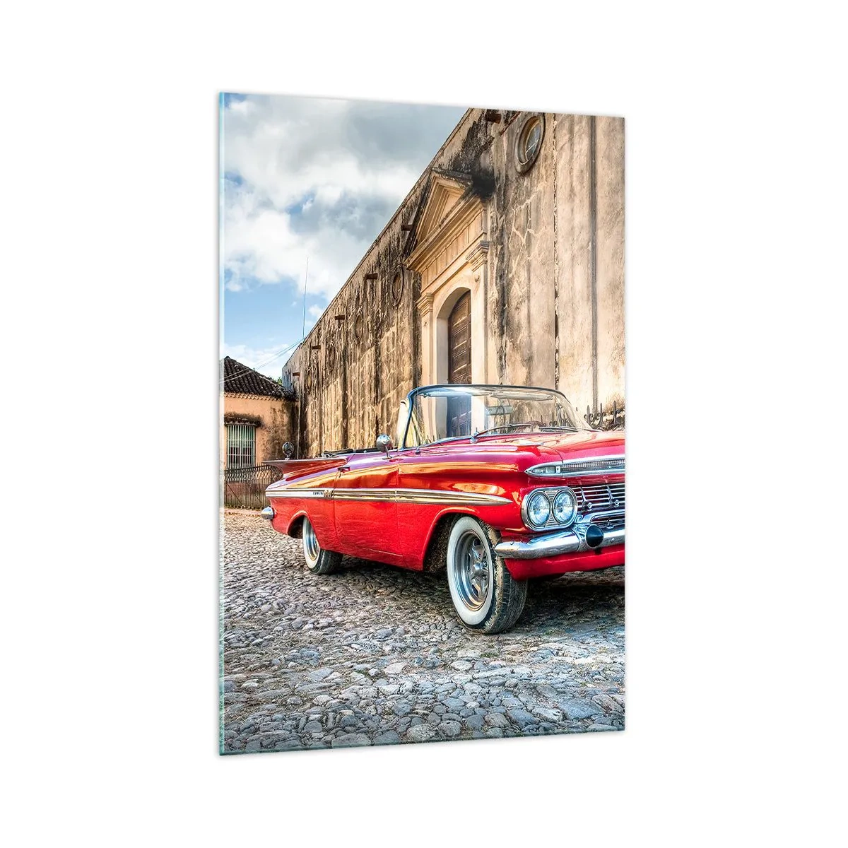 Impression sur verre - Image sur verre - Voiture classique rouge dans une rue pavée - 70x100cm - Émotions cubaines - Décoration murale moderne pour le salon et la chambre ARTTOR