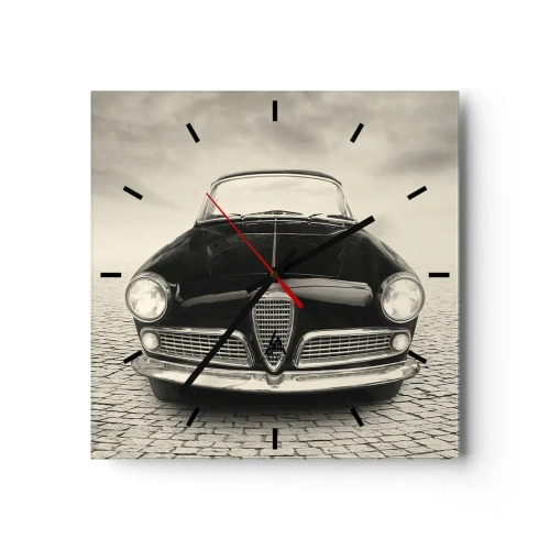 Horloge murale - Pendule murale - Une voiture classique sur une place pavée dans un style monochrome - 30x30cm - Et alors! Tu ne m'aime pas? - Décoration murale moderne pour le salon et la chambre ARTTOR