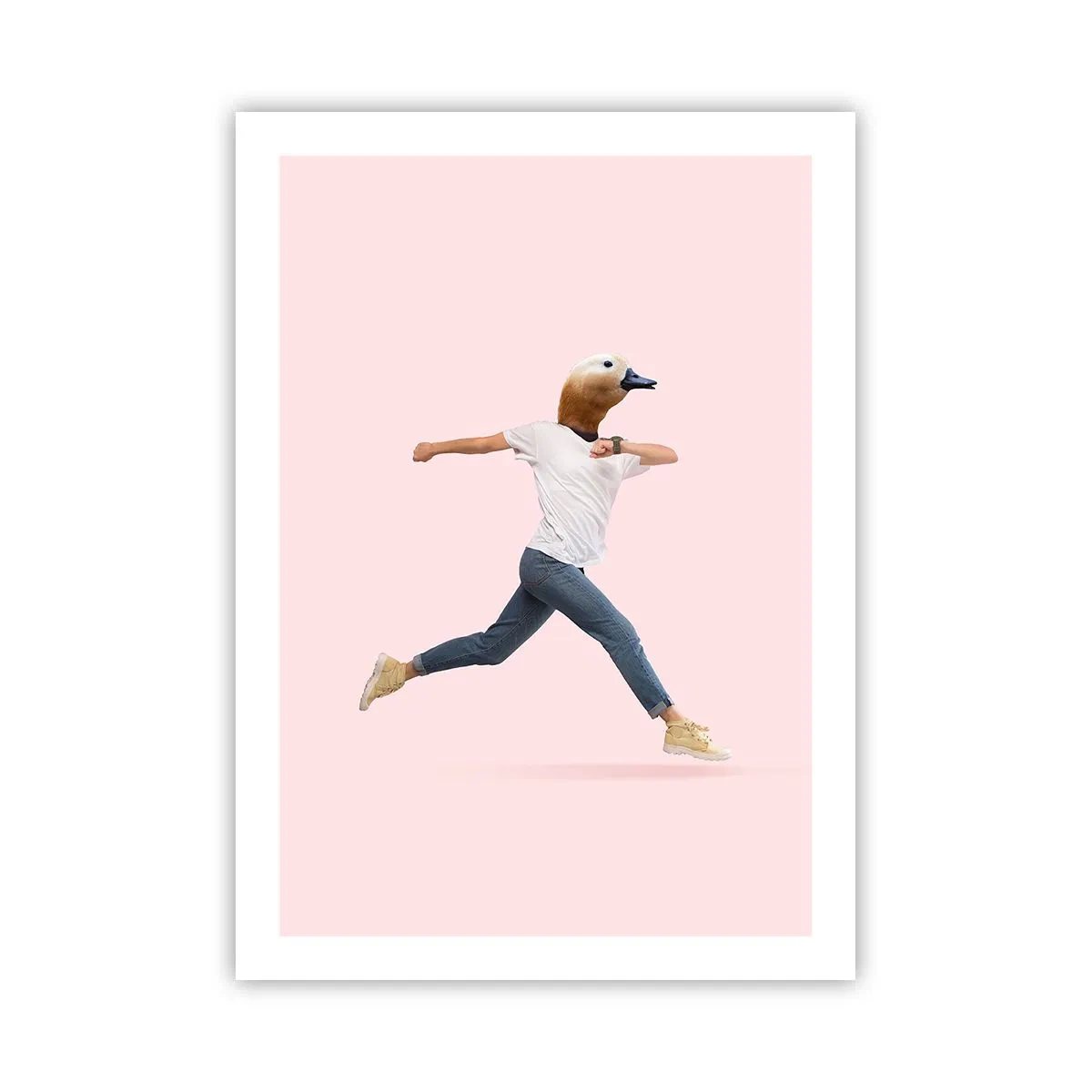Affiche - Poster - Une silhouette en train de courir avec une tête d'oiseau sur un fond rose - 50x70cm - Une pincée d'absurdité - Décoration murale moderne pour le salon et la chambre ARTTOR