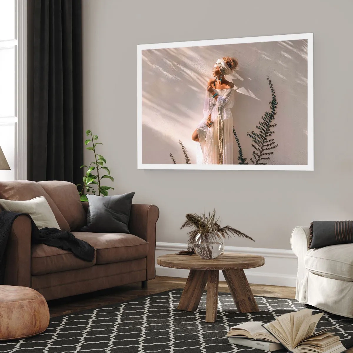 Affiche - Poster - Une femme au style bohème illuminée par les rayons du soleil - 100x70cm - Le soleil et la fille - Décoration murale moderne pour le salon et la chambre ARTTOR