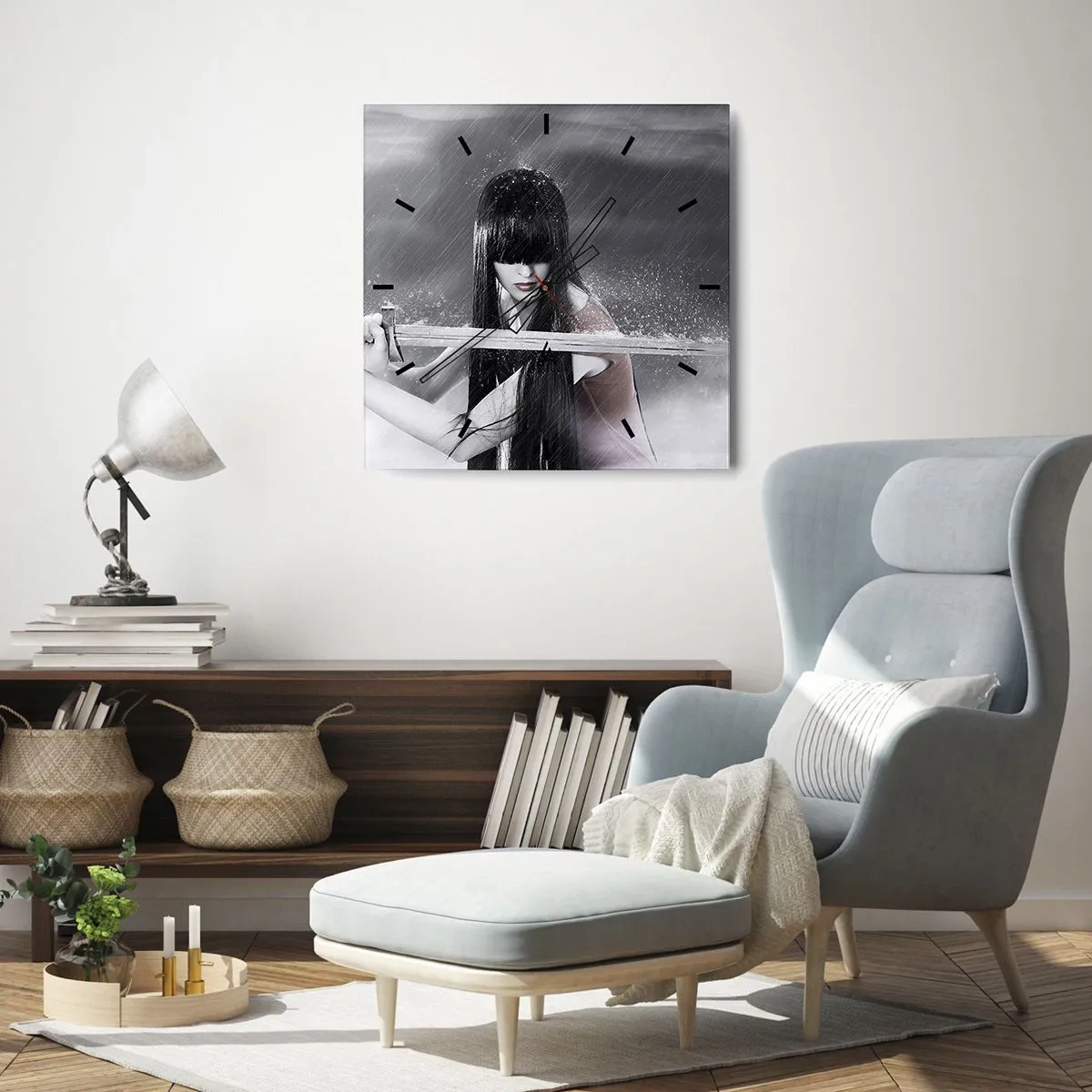 Horloge murale - Pendule murale - Une femme avec une épée sous la pluie avec une apparence dynamique et mystérieuse - 30x30cm - Belle et dangereuse - Décoration murale moderne pour le salon et la chambre ARTTOR