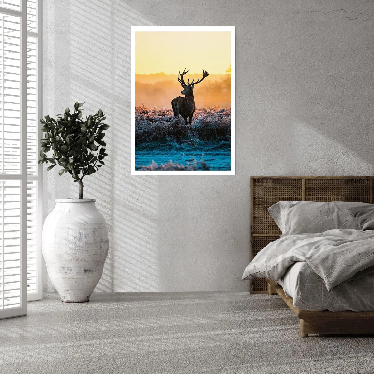 Affiche - Poster - Un cerf dans une clairière gelée au lever du soleil - 50x70cm - Couronné pour sa succession - Décoration murale moderne pour le salon et la chambre ARTTOR