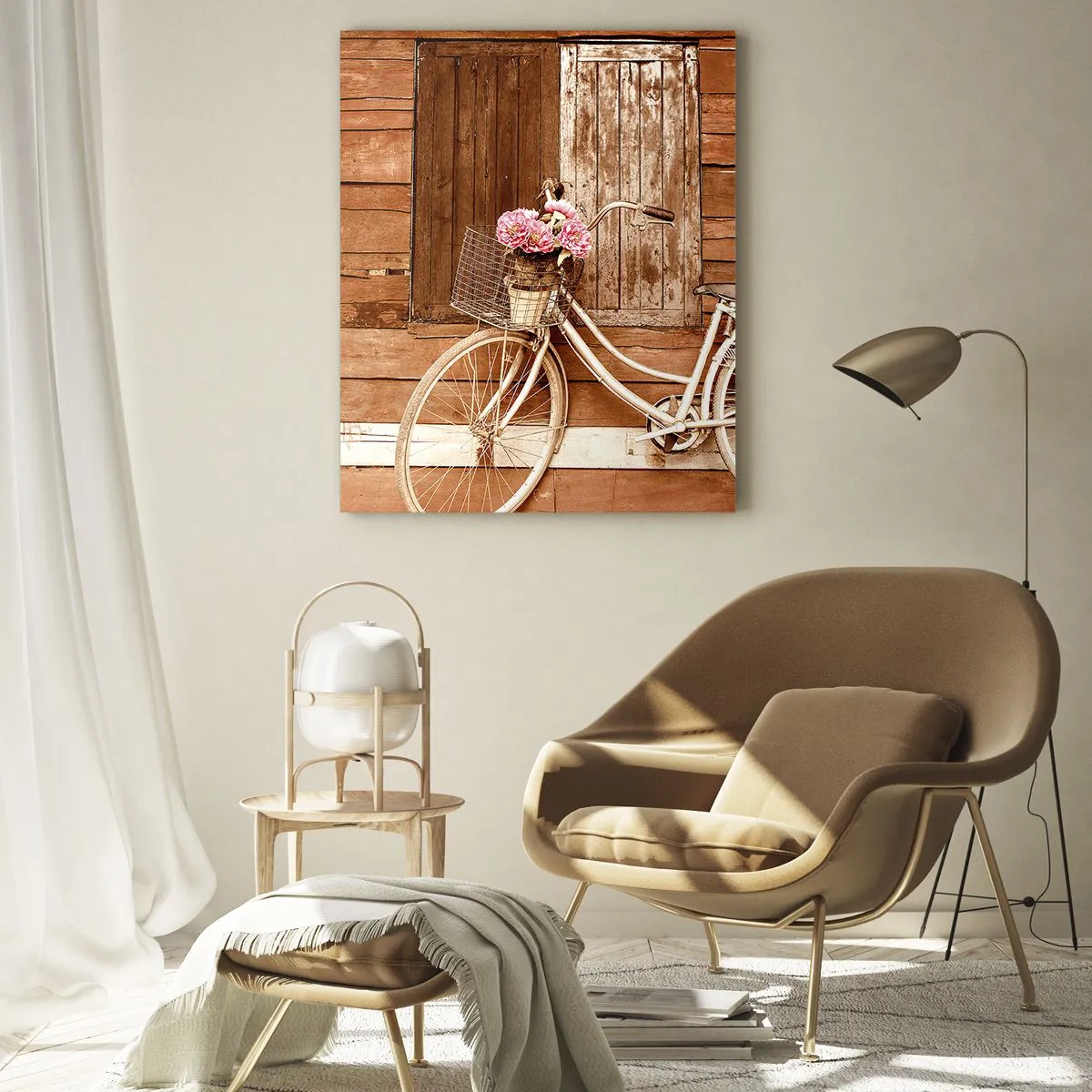 Impression sur verre - Image sur verre - Un vélo avec un panier rempli de roses contre un mur en bois - 80x120cm - Je reviens tout de suite - Décoration murale moderne pour le salon et la chambre ARTTOR