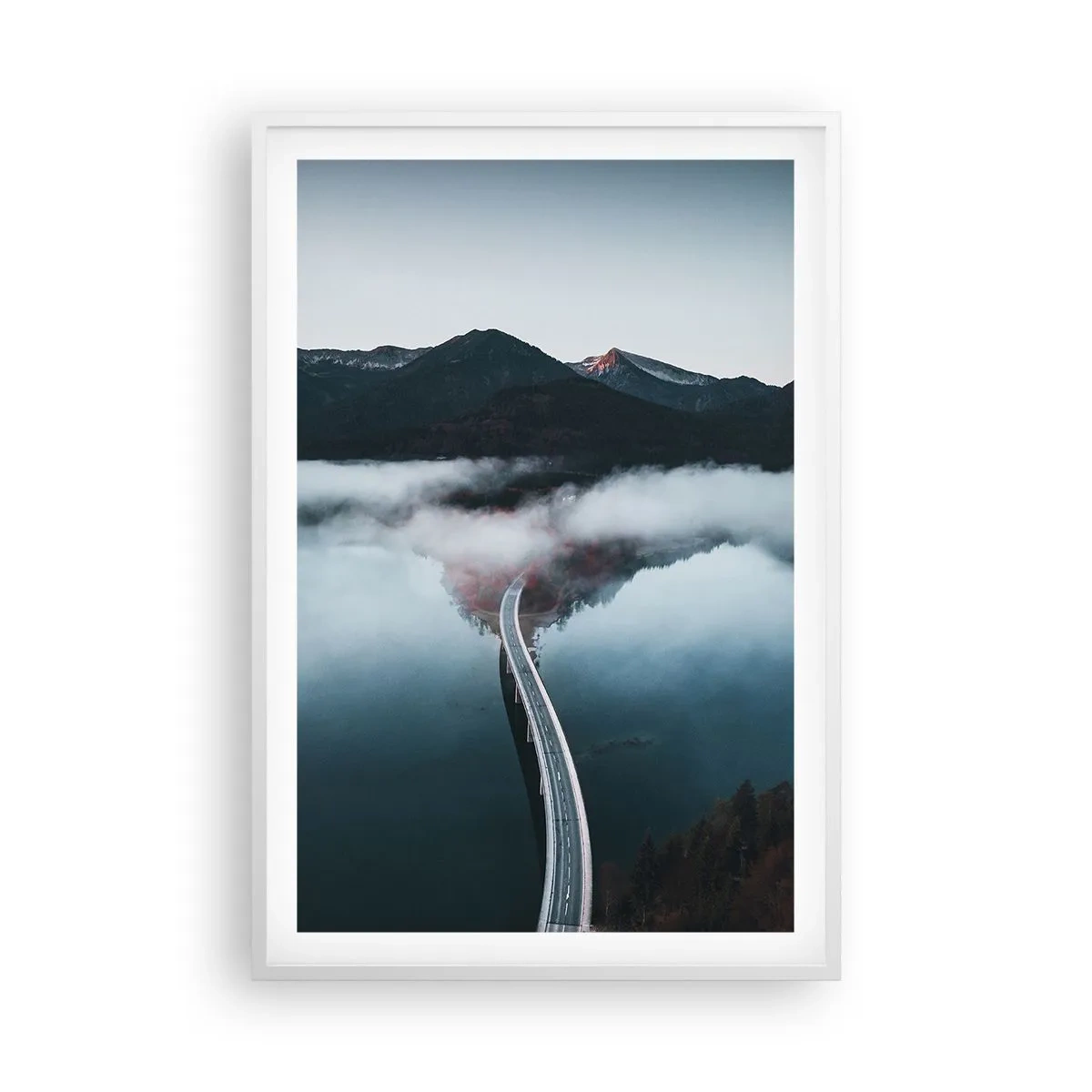 Affiche dans un cadre blanc - Poster - Sur une eau aussi lisse qu'un miroir - 61x91 cm