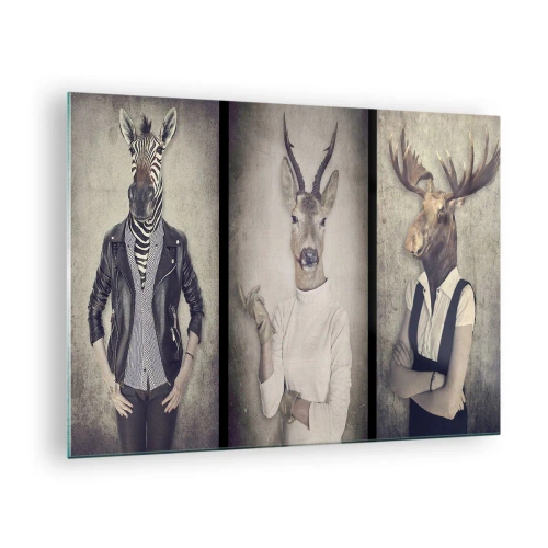 Impression sur verre - Image sur verre - Trois figures animales en vêtements humains sur un fond neutre - 70x50cm - Laissons parler les gestes - Décoration murale moderne pour le salon et la chambre ARTTOR