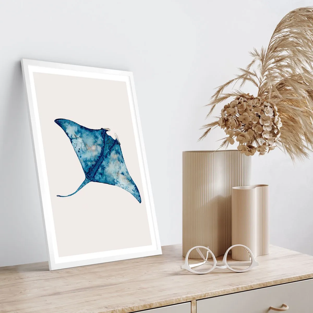 Affiche dans un cadre blanc - Poster - La vie en bleu - 40x50 cm