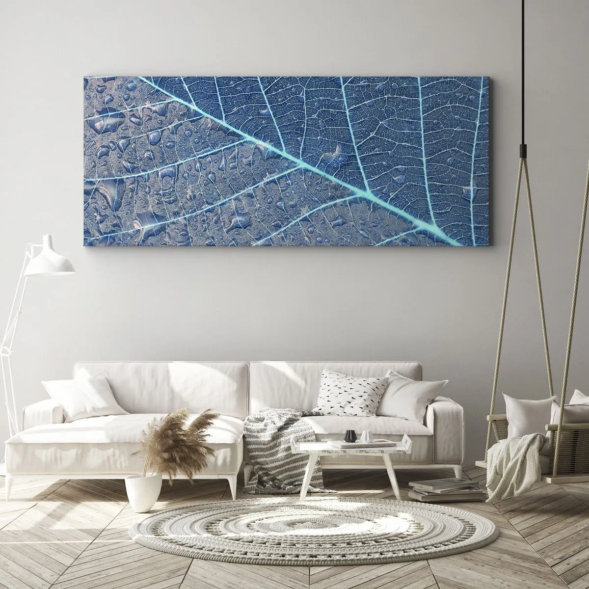 Impression sur toile - Image sur toile - Une feuille dans des tons bleus avec des gouttes d'eau - 160x50cm - La vie en bleu - Décoration murale moderne pour le salon et la chambre ARTTOR