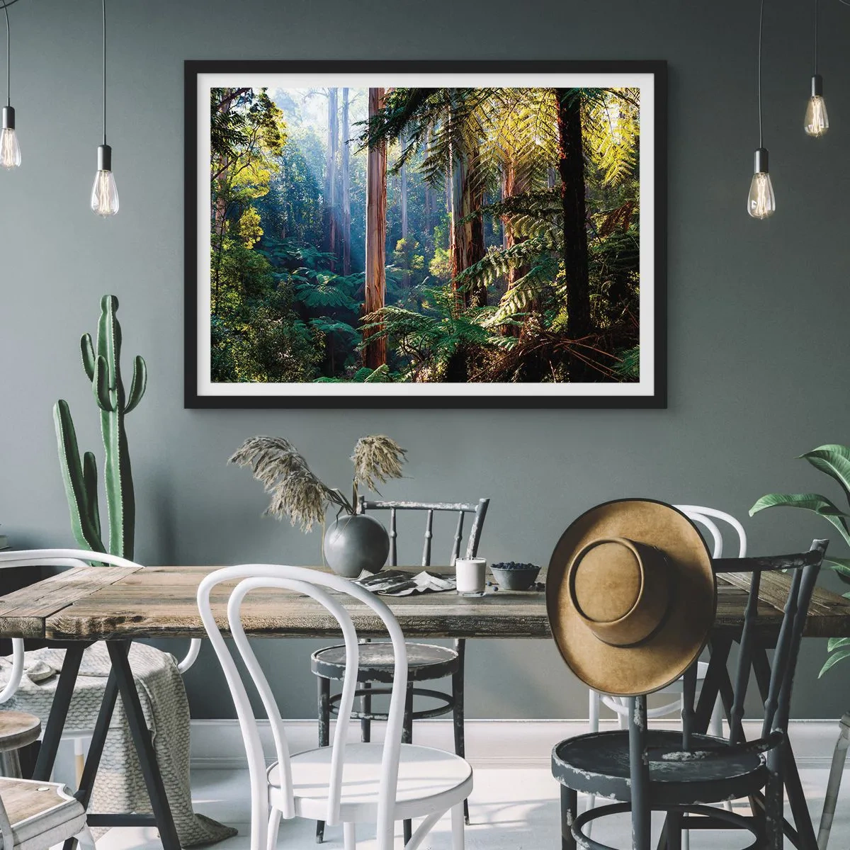 Affiche dans un cadre noir - Poster - Forêt tropicale illuminée par les rayons du soleil - 100x70cm - Fable de la forêt - Décoration murale moderne pour le salon et la chambre ARTTOR