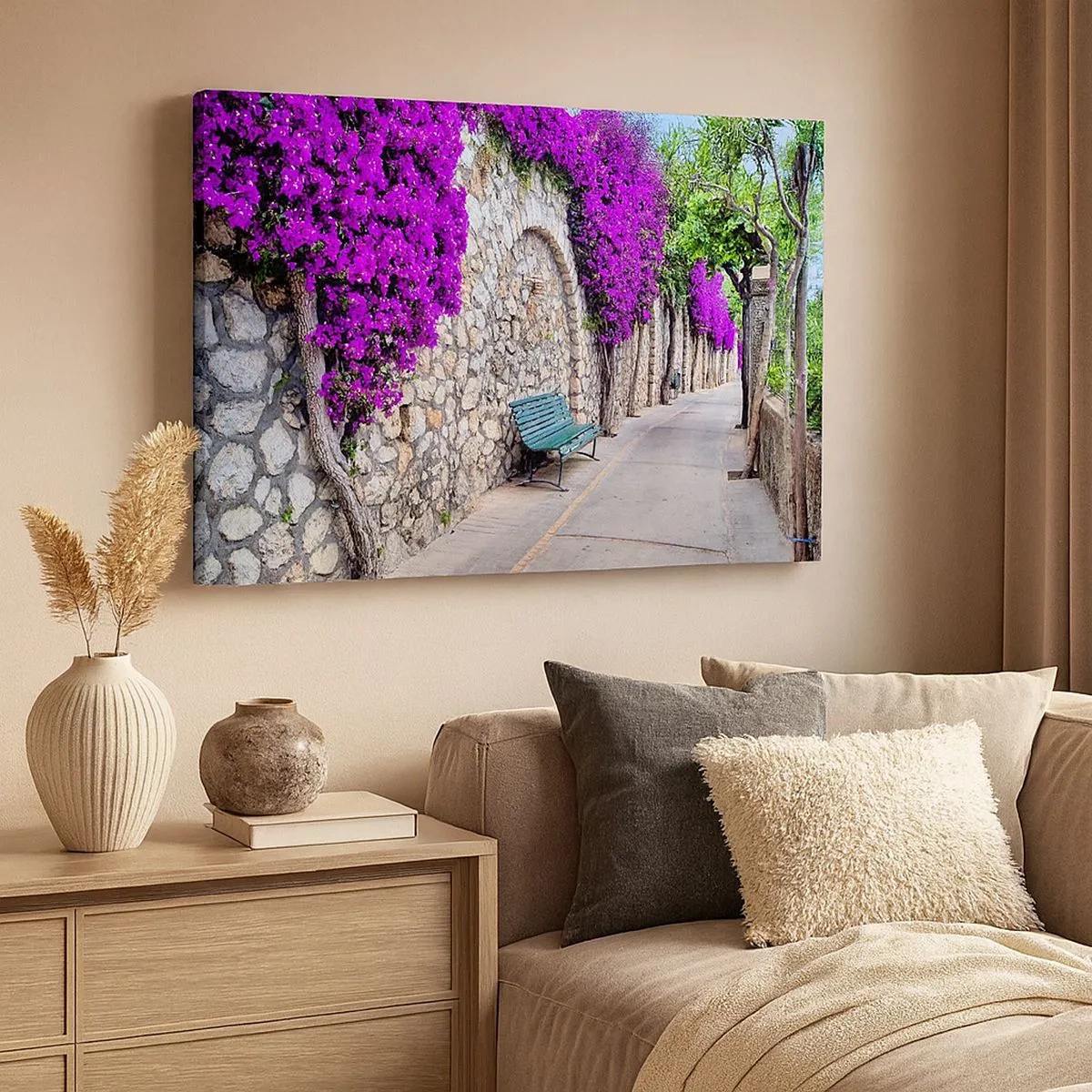 Impression sur toile - Image sur toile - Un chemin de pierre avec un banc et des fleurs violettes en fleurs - 70x50cm - Rencontrons-nous au plus vite - Décoration murale moderne pour le salon et la chambre ARTTOR
