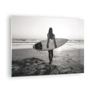 Impression sur verre - Image sur verre - Femme avec une planche de surf sur la plage au lever du soleil - 70x50cm - Fille des vagues de la mer - Décoration murale moderne pour le salon et la chambre ARTTOR