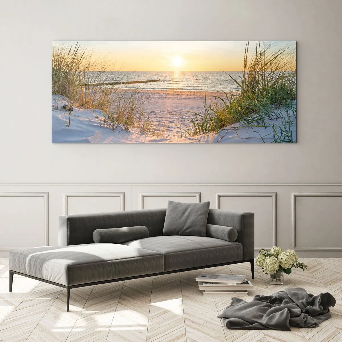 Impression sur verre - Image sur verre - Une plage de sable avec vue sur le coucher de soleil sur la mer - 120x50cm - Le bruit de la mer, le chant des oiseaux, une plage sauvage parmi les herbes… - Décoration murale moderne pour le salon et la chambre ART