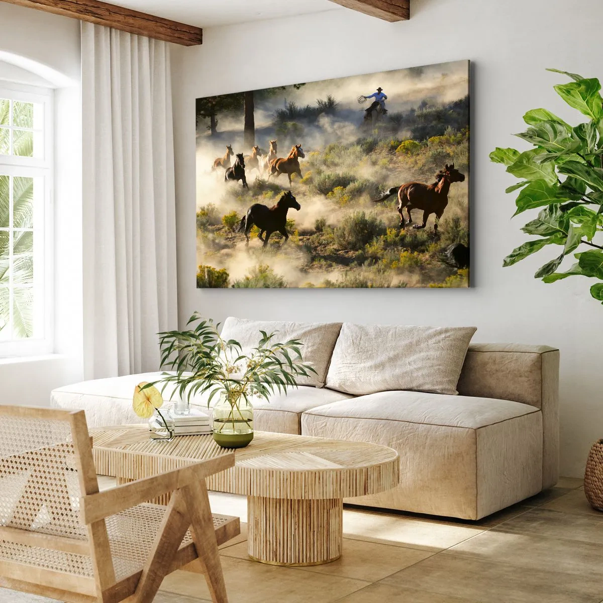 Impression sur toile - Image sur toile - Un troupeau de chevaux sauvages galopant à travers la poussière et la végétation - 120x80cm - Rivalité - liberté ou force masculine ? - Décoration murale moderne pour le salon et la chambre ARTTOR