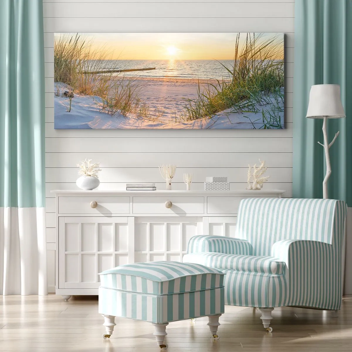 Impression sur toile - Image sur toile - Une plage de sable avec vue sur le coucher de soleil sur la mer - 140x50cm - Le bruit de la mer, le chant des oiseaux, une plage sauvage parmi les herbes… - Décoration murale moderne pour le salon et la chambre ART