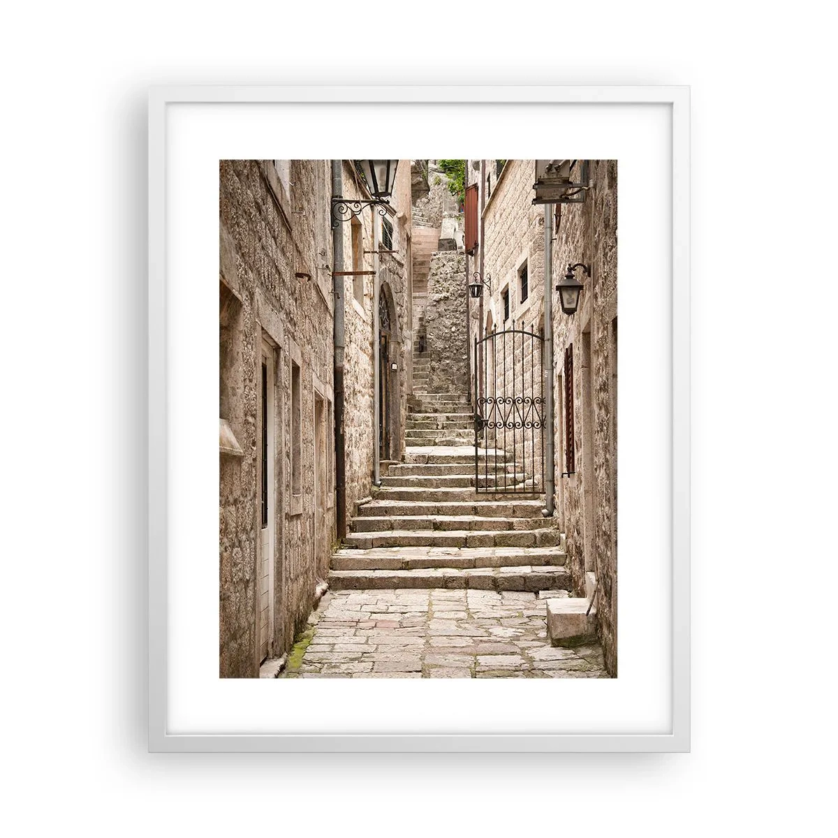 Affiche dans un cadre blanc - Poster - Une vieille ruelle magique - 40x50 cm