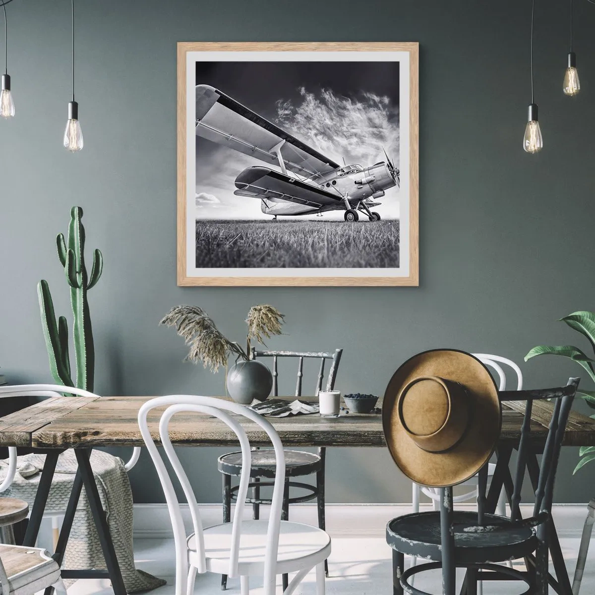 Affiche dans un chêne clair - Poster - Le pèlerin ailé - 50x50 cm