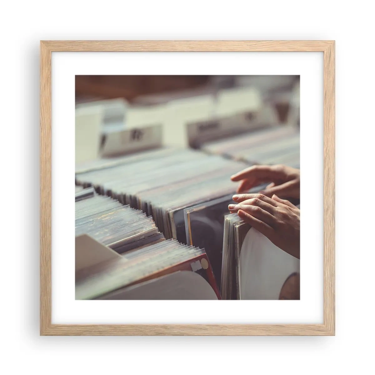 Affiche dans un chêne clair - Poster - A la recherche d'émotions - 40x40 cm