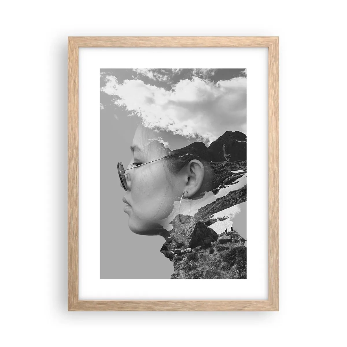 Affiche dans un chêne clair - Poster - Portrait de montagnes et nuages - 30x40 cm