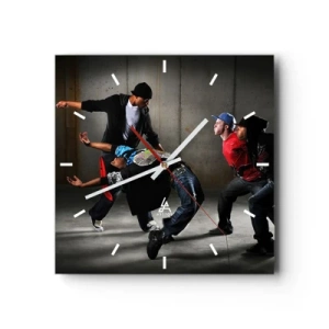 Horloge murale - Pendule murale - Un groupe de danseurs hip-hop dans une chorégraphie dynamique - 30x30cm - Danser avec le vent de la rue - Décoration murale moderne pour le salon et la chambre ARTTOR