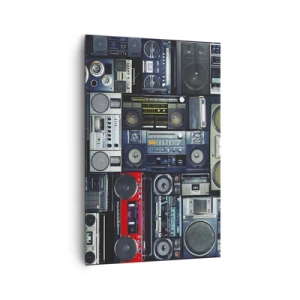 Impression sur toile - Image sur toile - Un collage de magnétophones rétro et d'enceintes vintage. - 80x120cm - Nostalgie des années 80 - Décoration murale moderne pour le salon et la chambre ARTTOR
