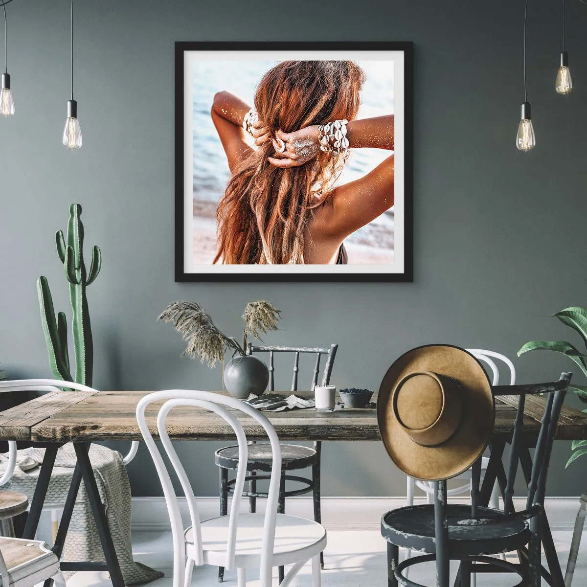 Affiche dans un cadre noir - Poster - La soeur de l'eau et du soleil - 30x30 cm