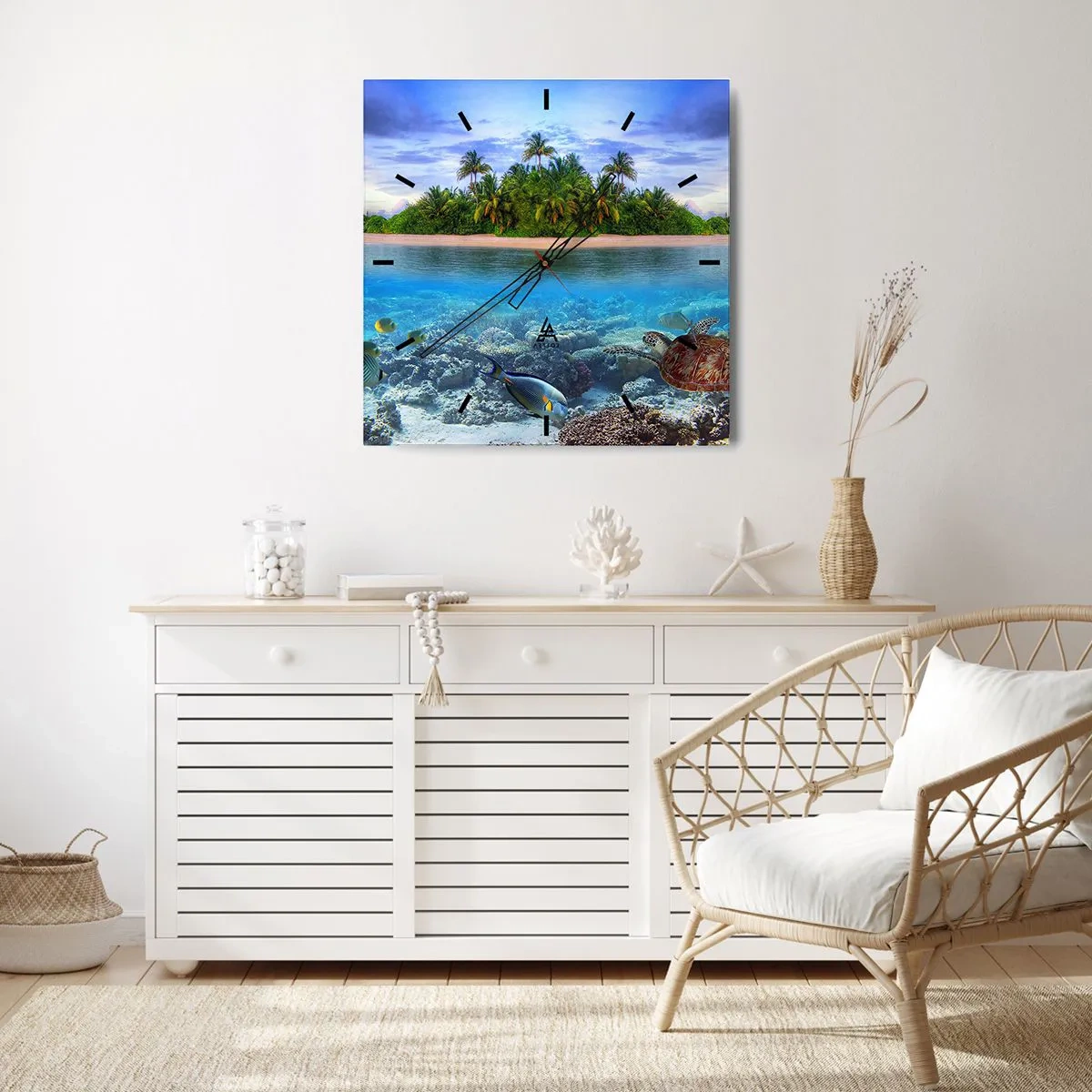 Horloge murale - Pendule murale - Une île tropicale entourée d'un océan turquoise avec un récif de corail et des poissons. - 30x30cm - L'île céleste vous invite - Décoration murale moderne pour le salon et la chambre ARTTOR