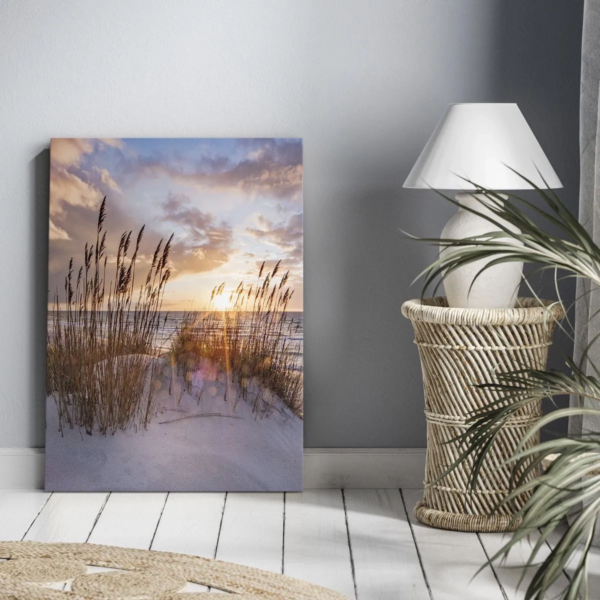 Impression sur toile - Image sur toile - Dunes avec des herbes sur fond de soleil couchant - 50x70cm - Salutations du soleil et du vent - Décoration murale moderne pour le salon et la chambre ARTTOR