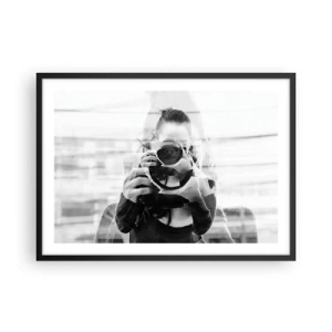 Affiche dans un cadre noir - Poster - Portrait en double exposition noir et blanc d'un photographe - 70x50cm - Créateur et matériel - Décoration murale moderne pour le salon et la chambre ARTTOR