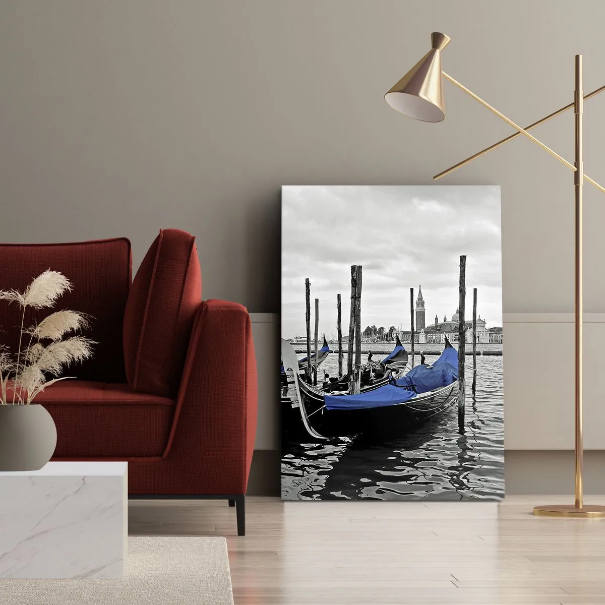 Impression sur toile - Image sur toile - Gondoles à Venise avec des couvertures bleues - 80x120cm - Venise pensive - Décoration murale moderne pour le salon et la chambre ARTTOR