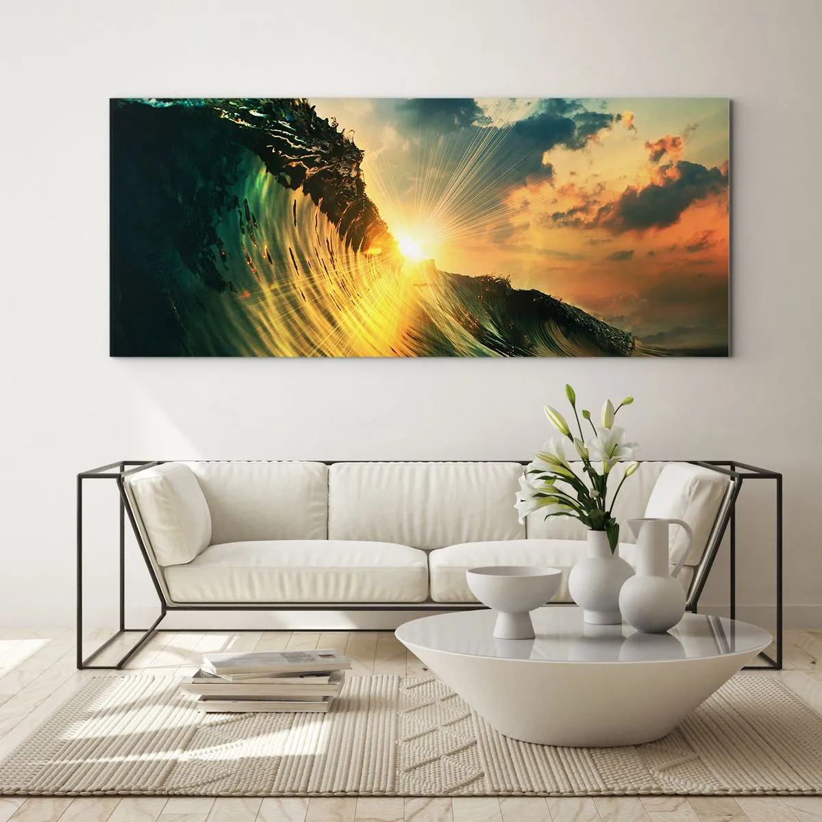 Impression sur verre - Image sur verre - Une vague avec le soleil couchant et les nuages illuminés - 120x50cm - Surfeur, où es-tu ? - Décoration murale moderne pour le salon et la chambre ARTTOR