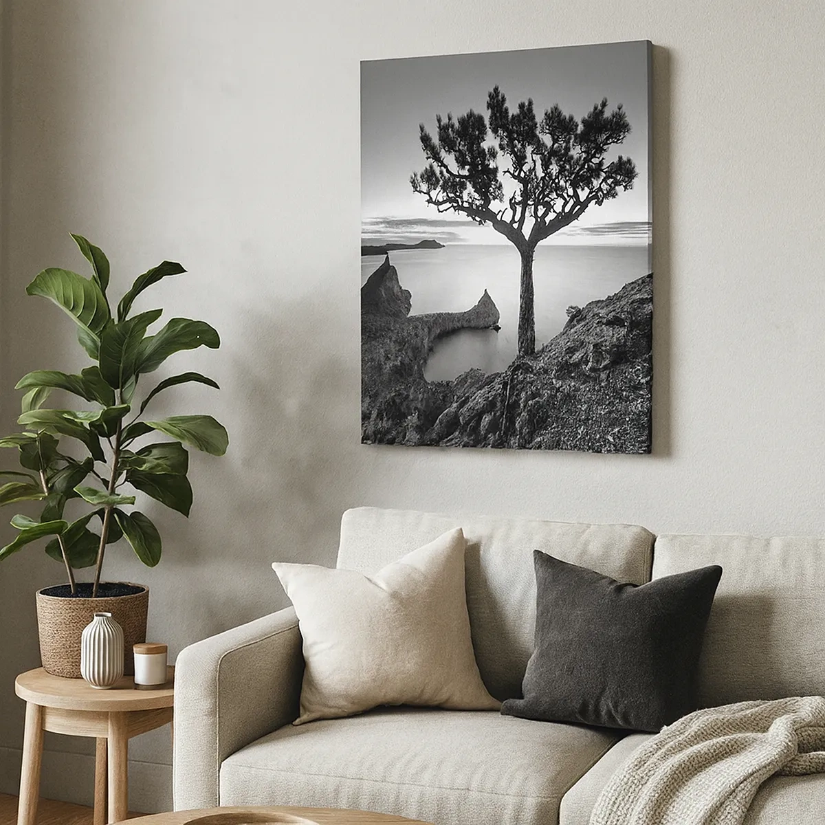 Impression sur toile - Image sur toile - Paysage noir et blanc avec un arbre solitaire sur une falaise au-dessus de la mer - 50x70cm - Paix jusqu'à l'horizon - Décoration murale moderne pour le salon et la chambre ARTTOR