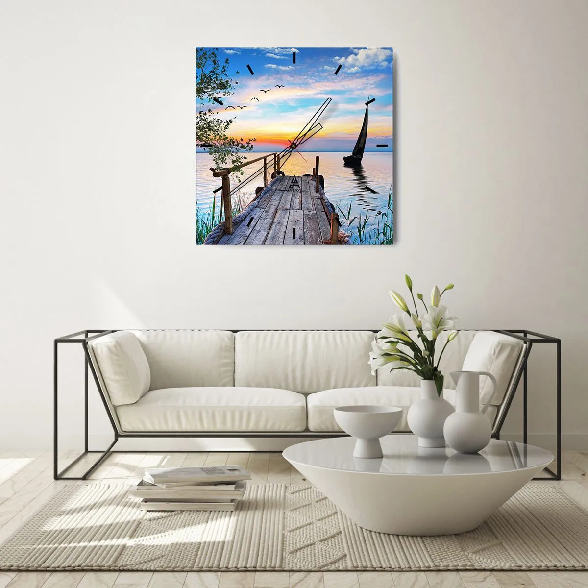 Horloge murale - Pendule murale - Jetée du lac avec bateau et coucher de soleil - 30x30cm - Bonsoir! - Décoration murale moderne pour le salon et la chambre ARTTOR